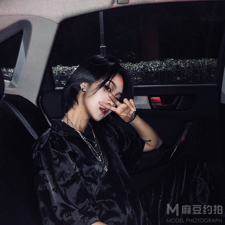 纪实模特