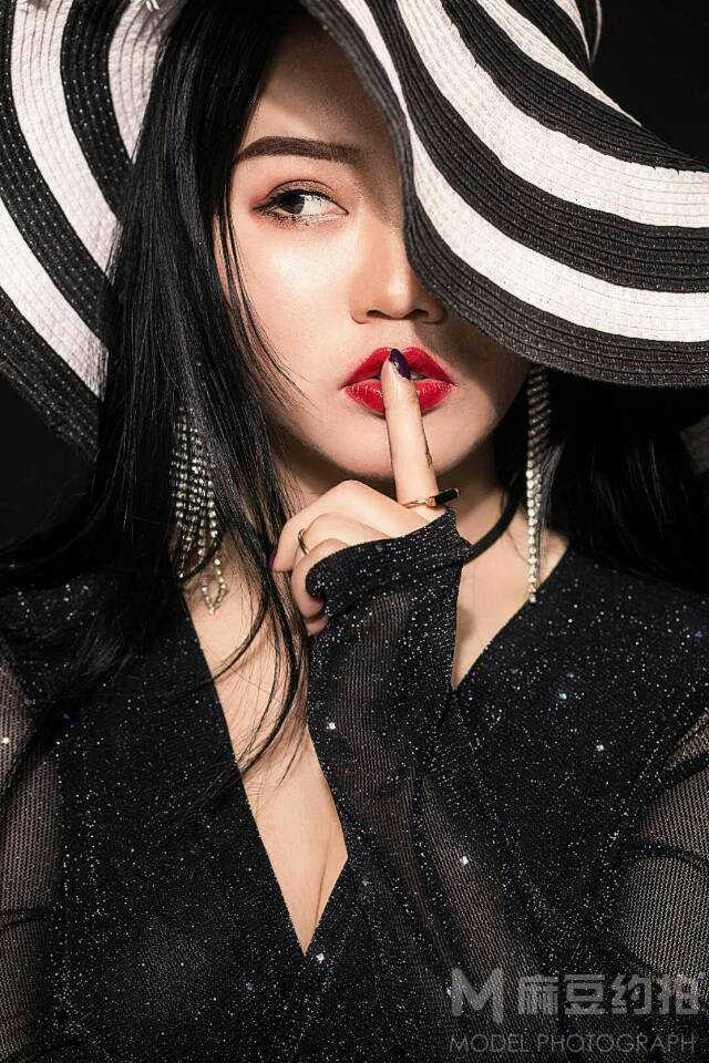妆容模特
