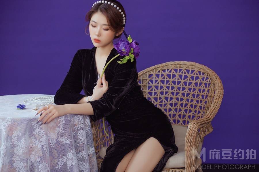 情绪模特