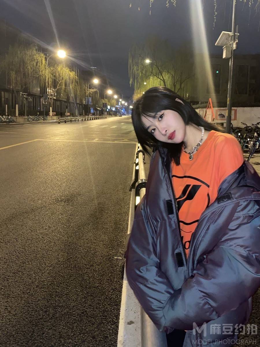 夜景模特