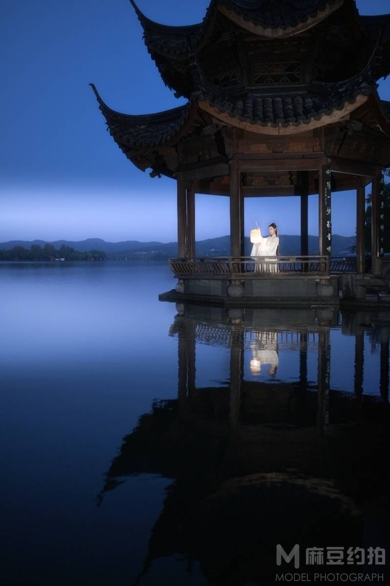 夜景模特