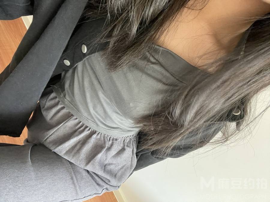 黑白模特