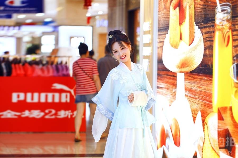 汉服模特