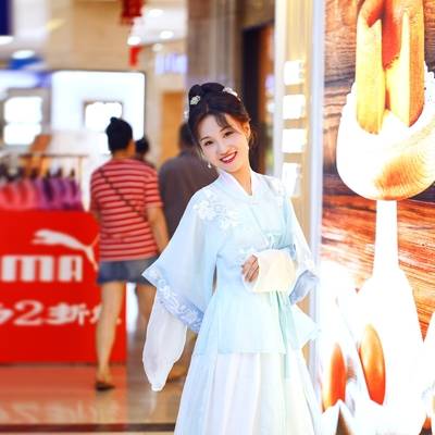 汉服模特
