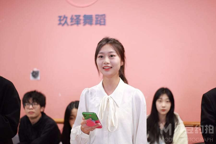 纪实模特