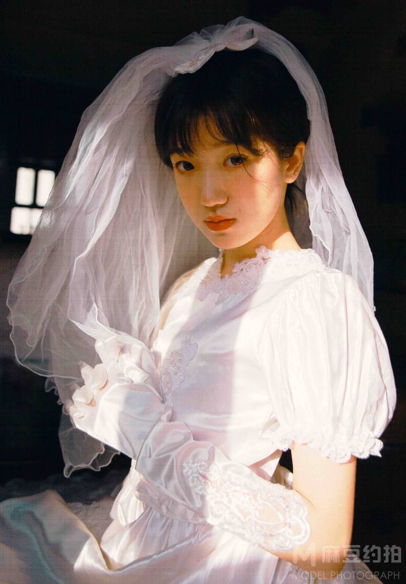 胶片模特