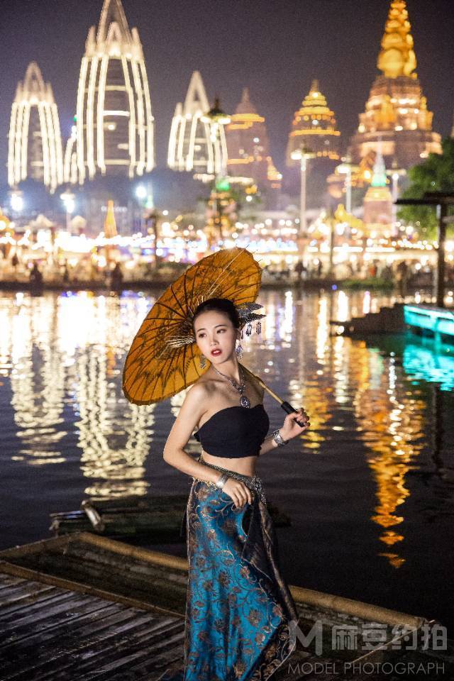 夜景模特