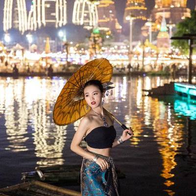夜景模特