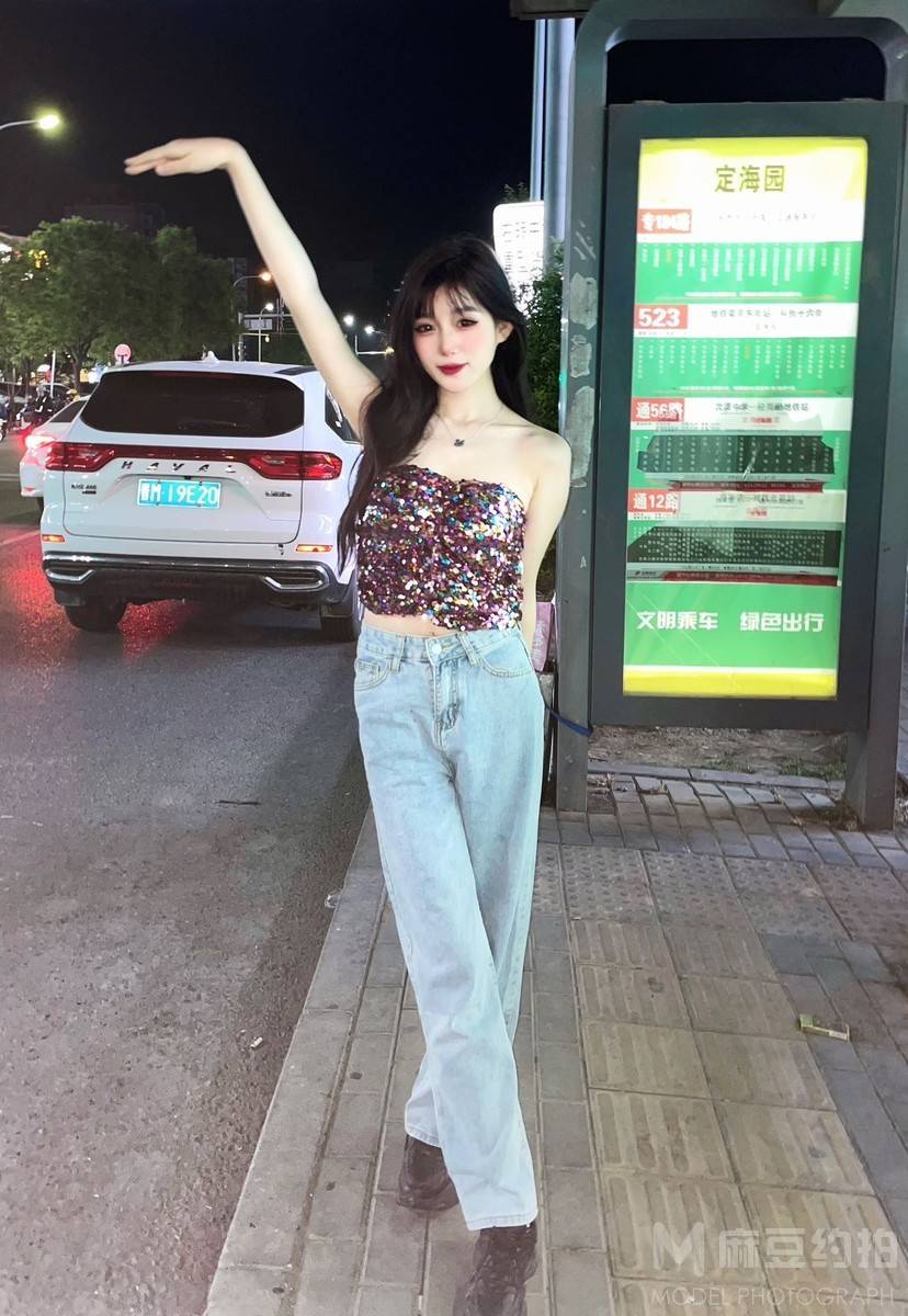 校园模特