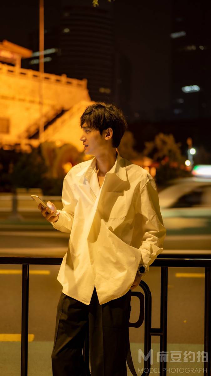夜景模特