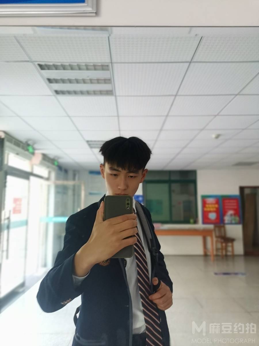 校园模特