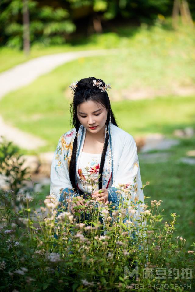 汉服模特