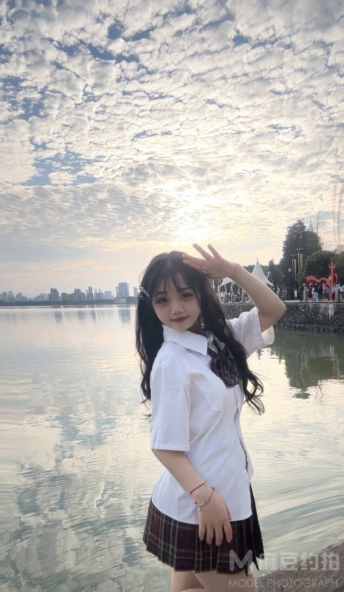 清新模特