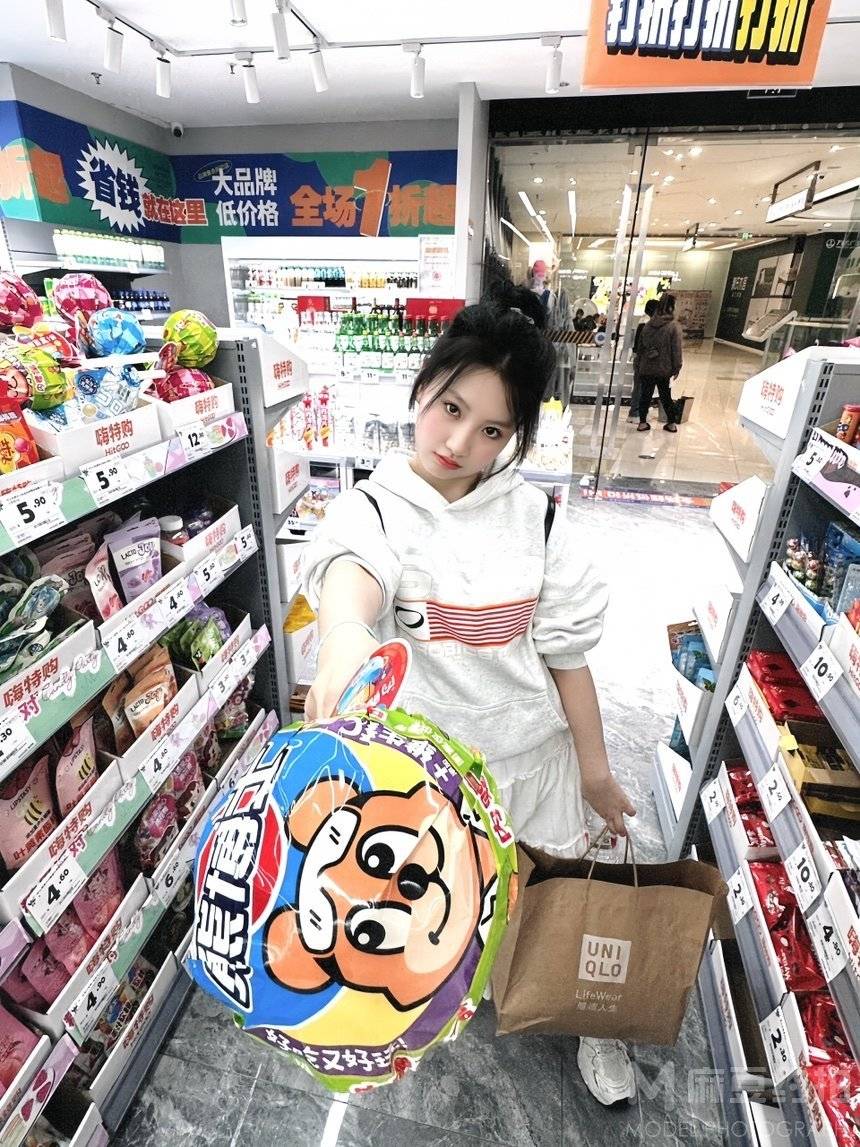 校园模特