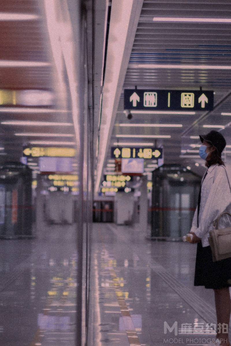 情绪模特