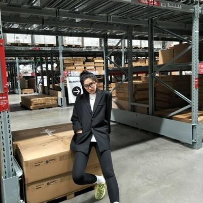 黑白模特