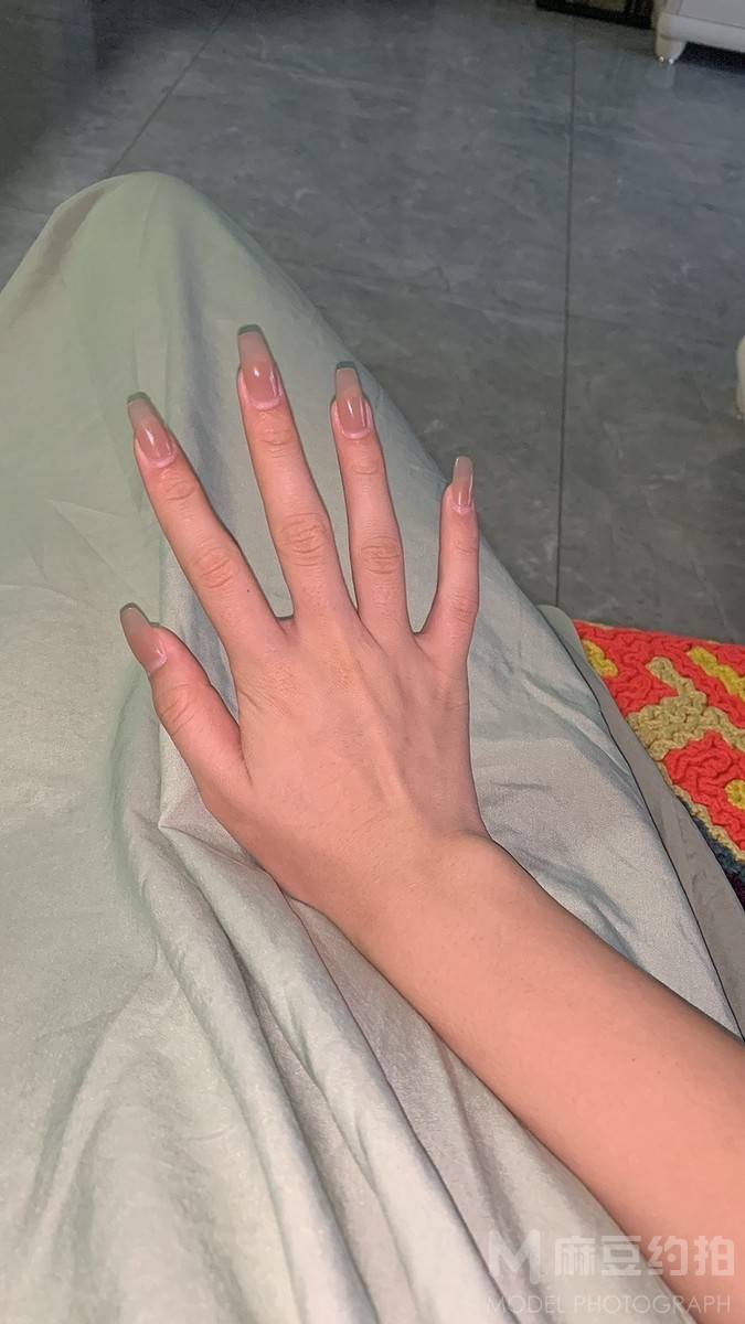 黑白模特