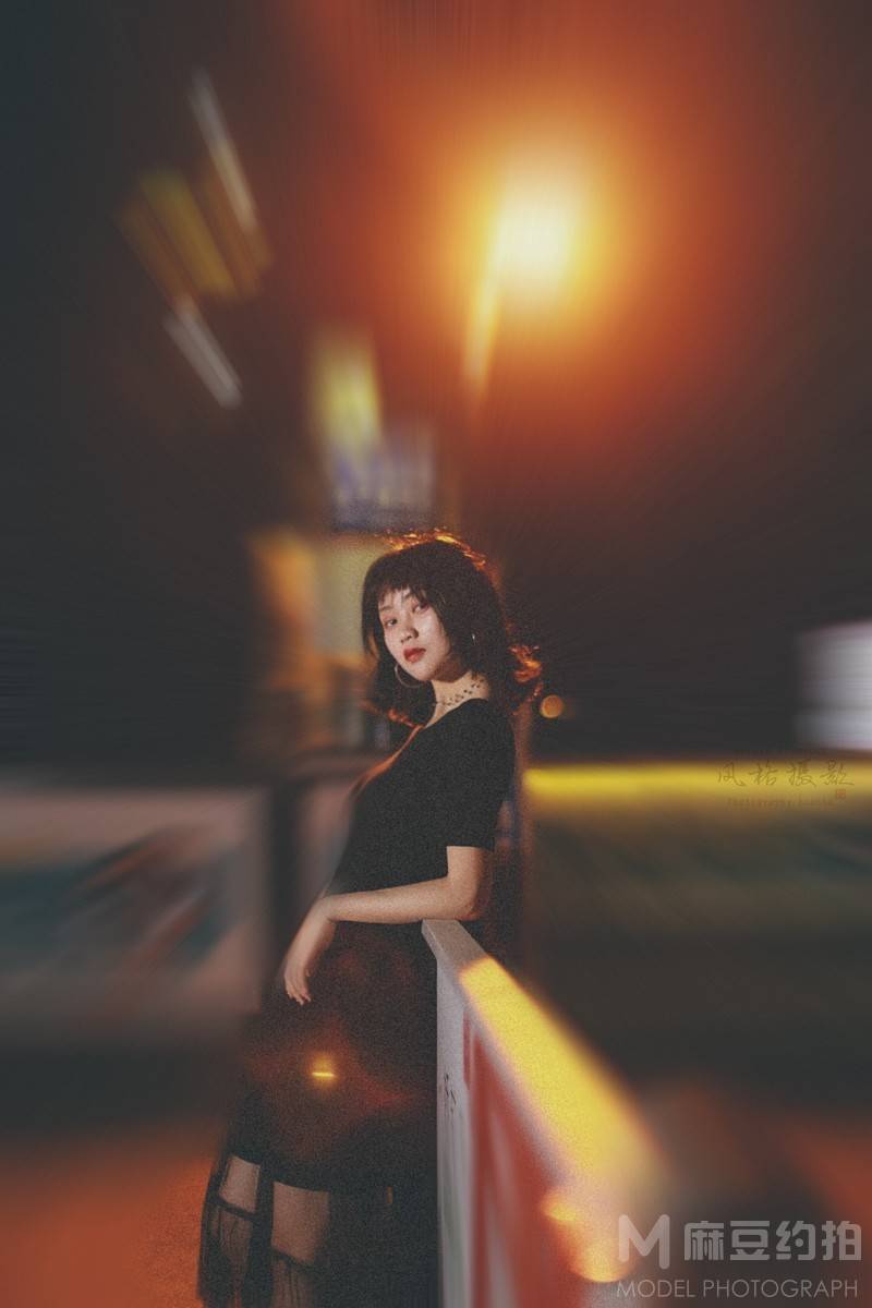情绪模特