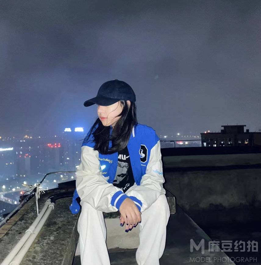 黑白模特