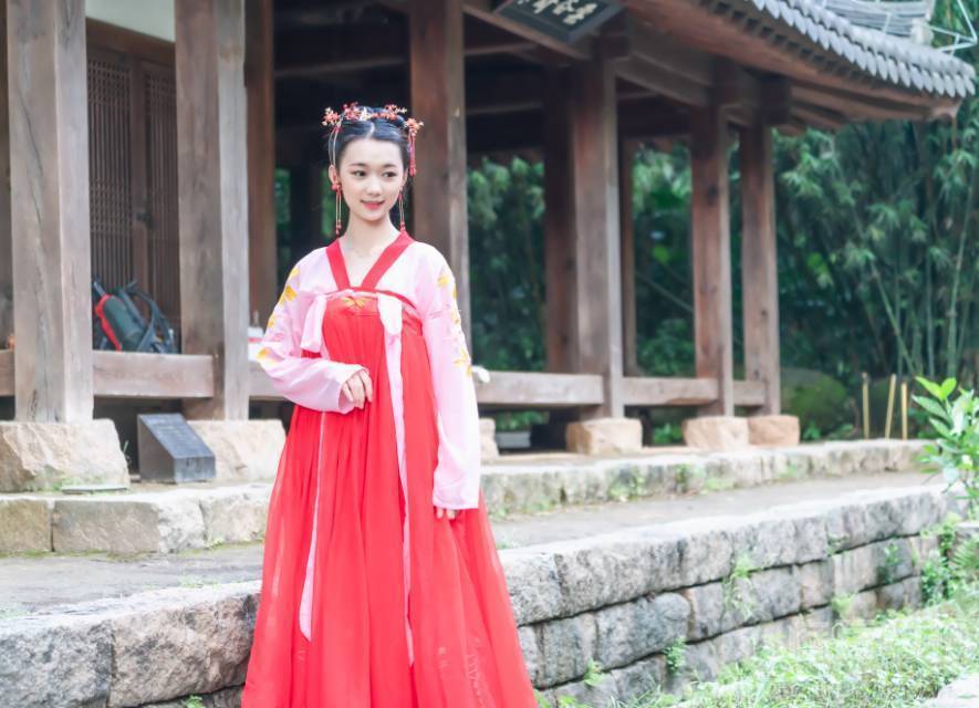 汉服模特