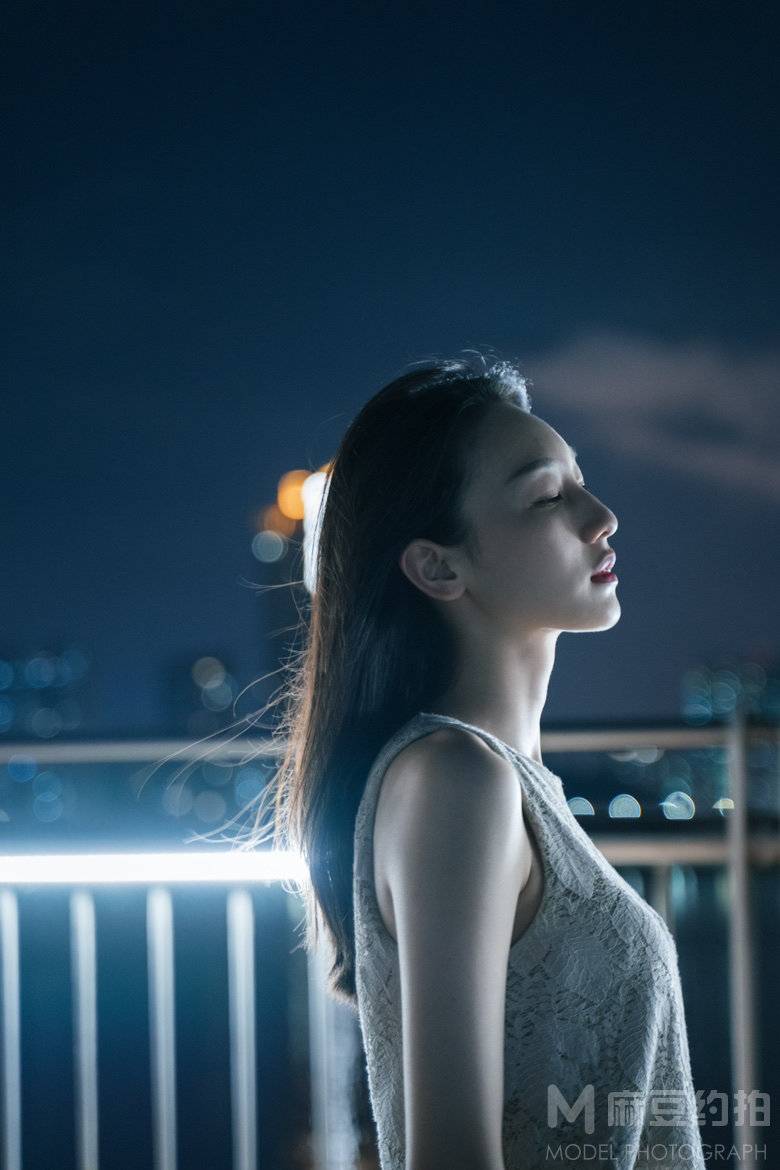 夜景模特