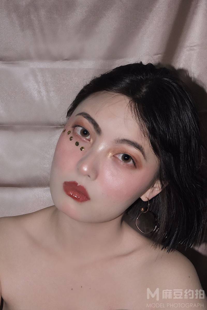妆容模特