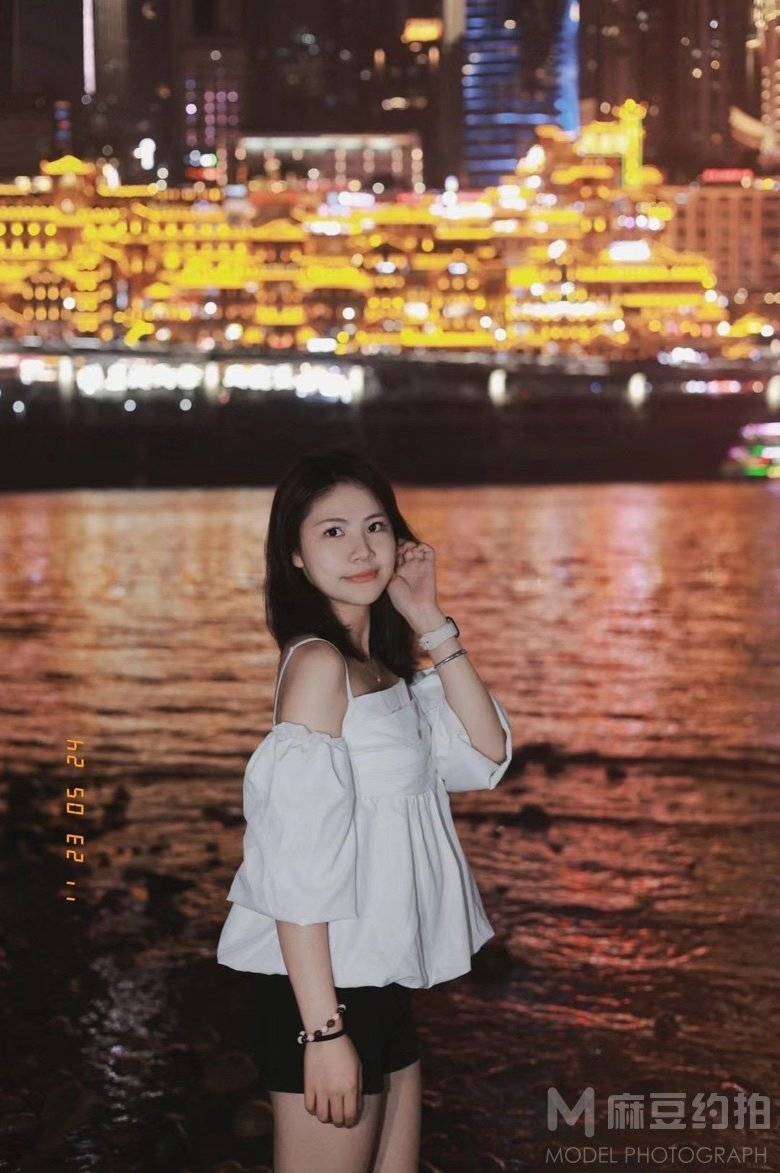 夜景模特