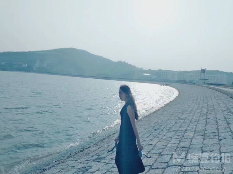 黑白模特