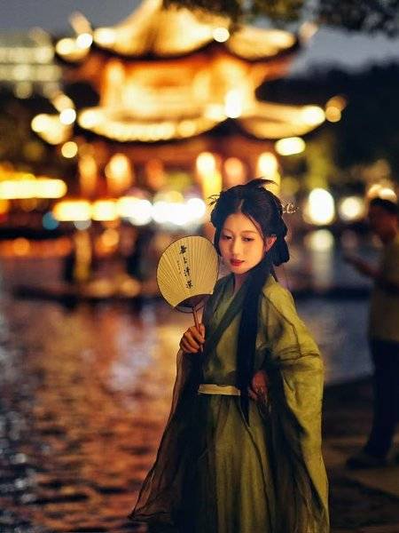 汉服模特