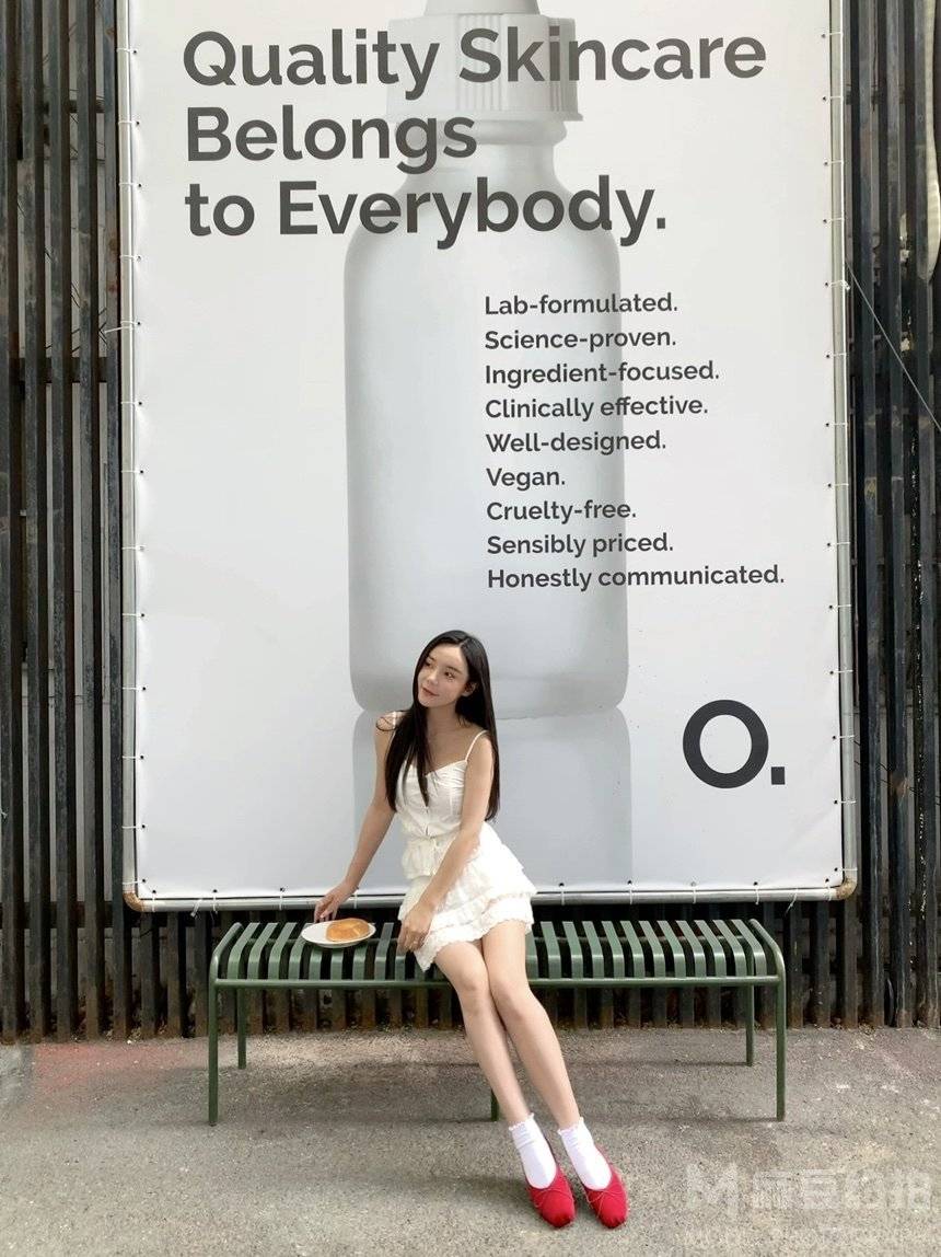 黑白模特