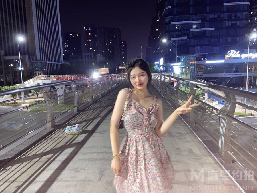夜景模特