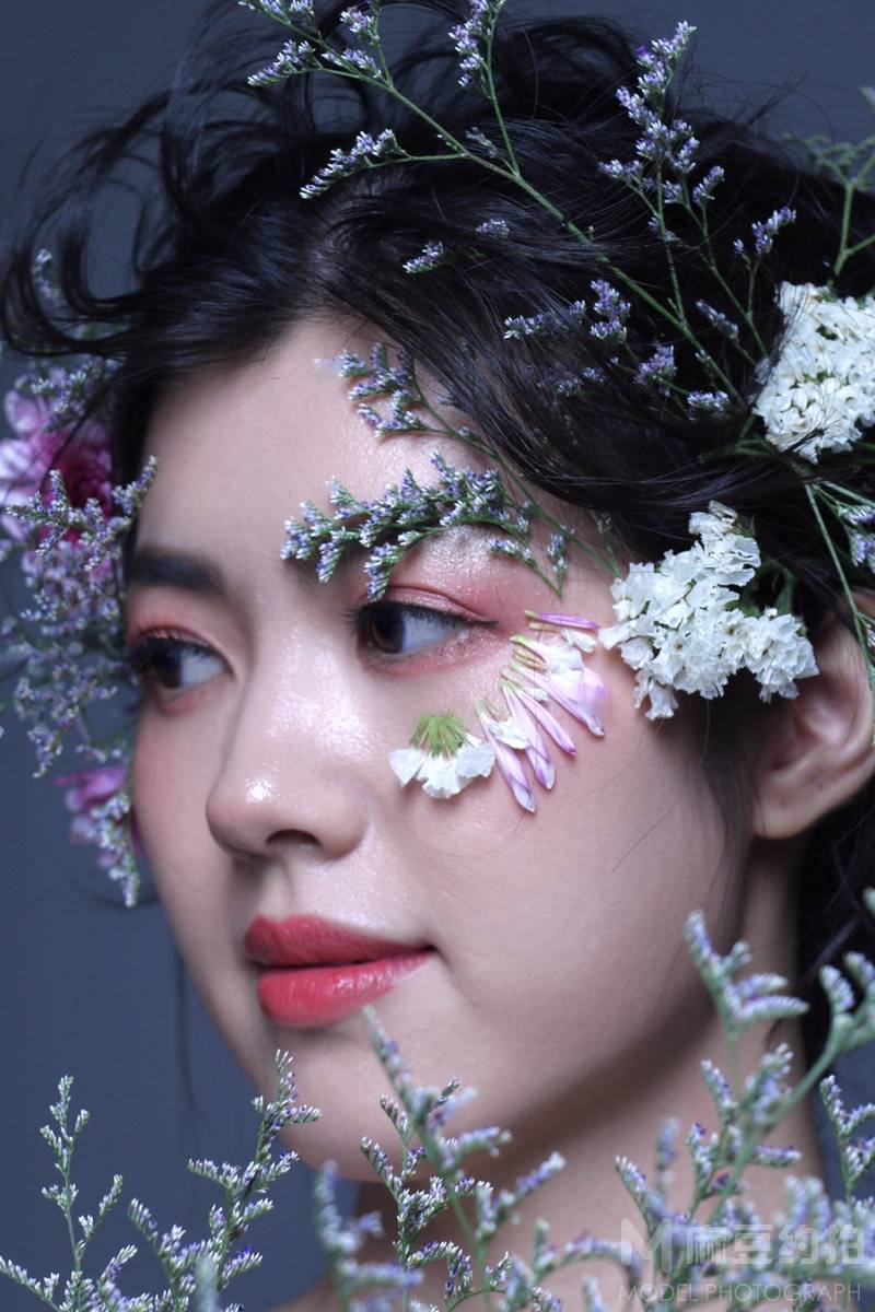 妆容模特