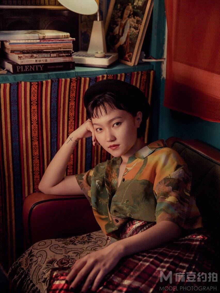 情绪模特
