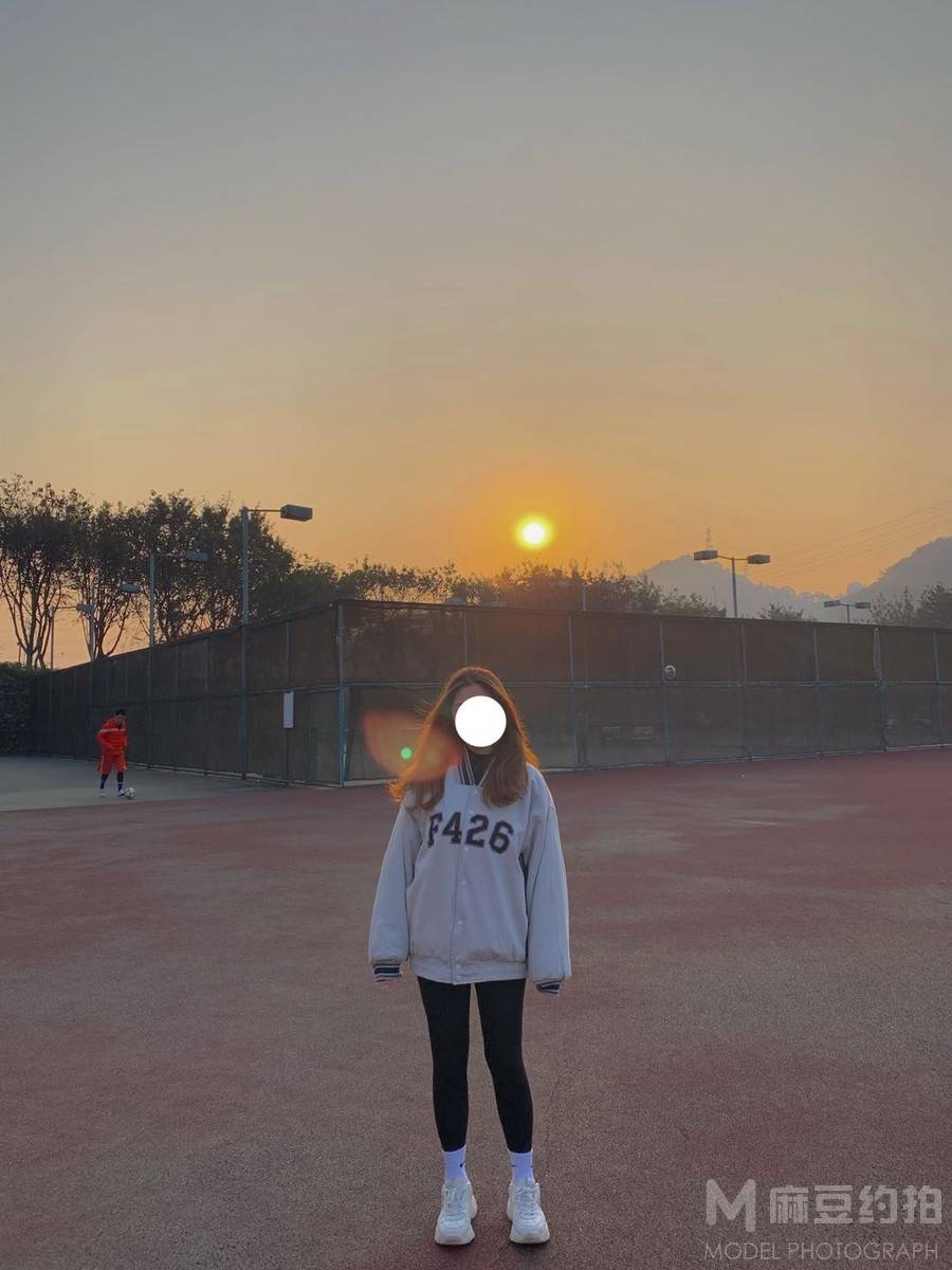 校园模特