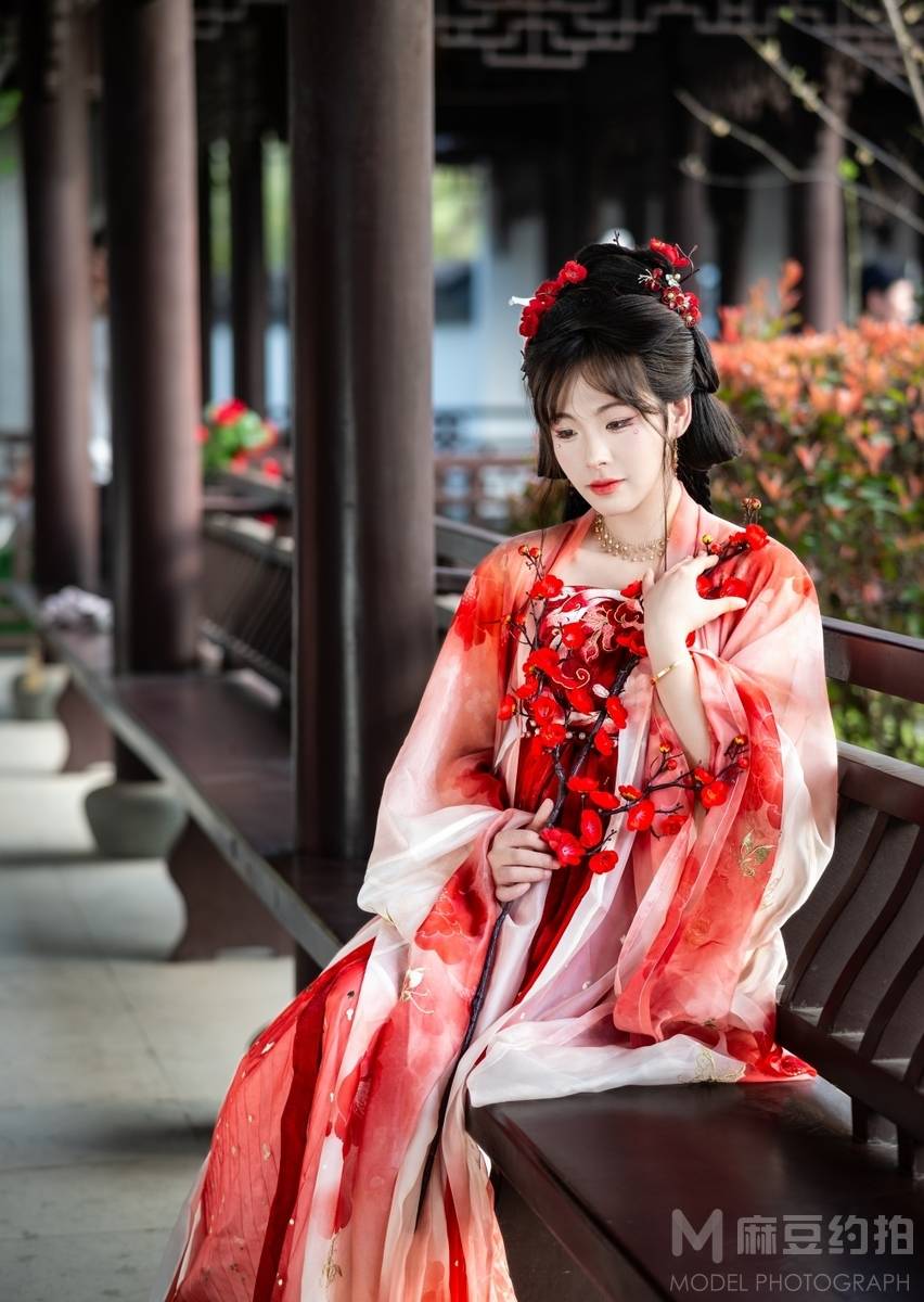 汉服模特