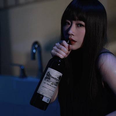 黑白模特