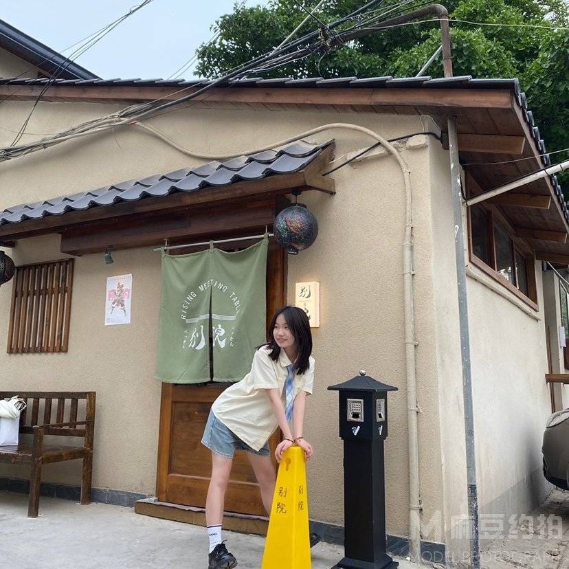 校园模特