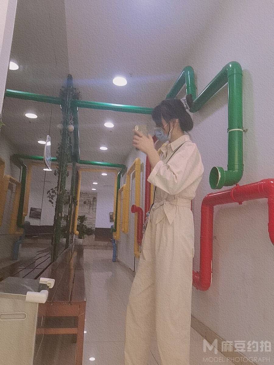校园模特