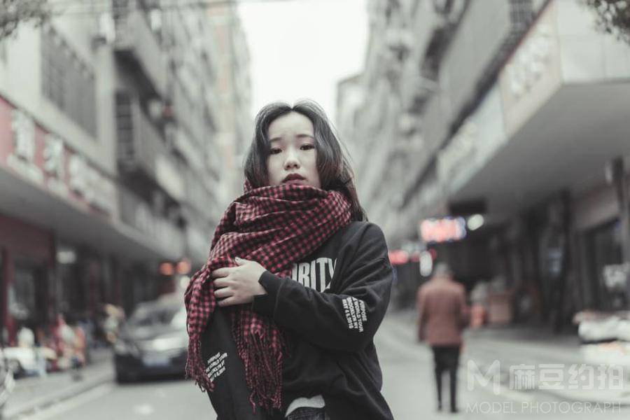 情绪模特