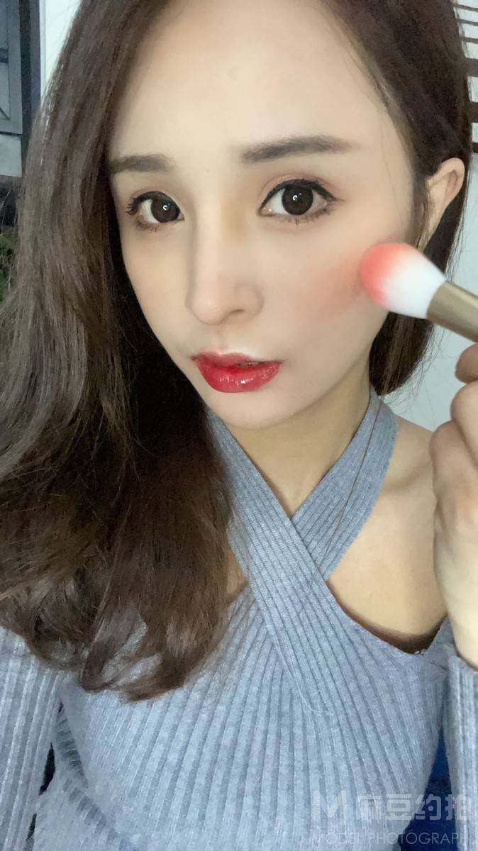 妆容模特