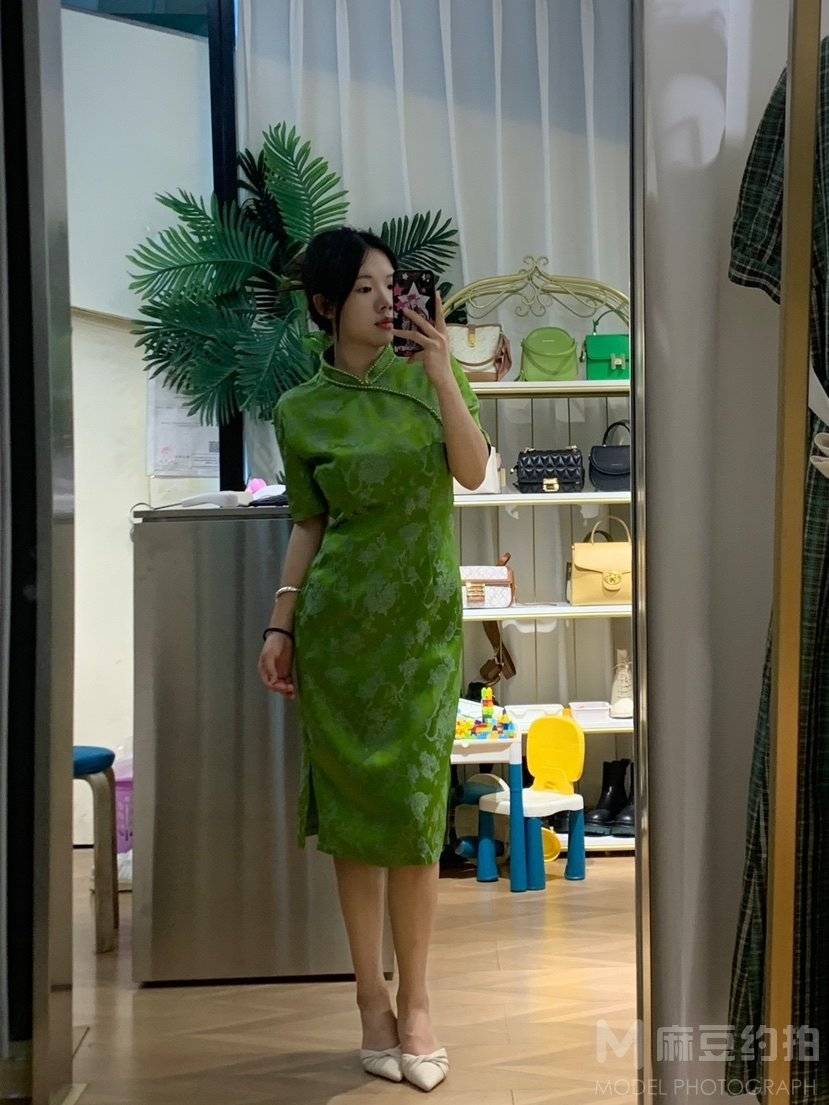 胶片模特