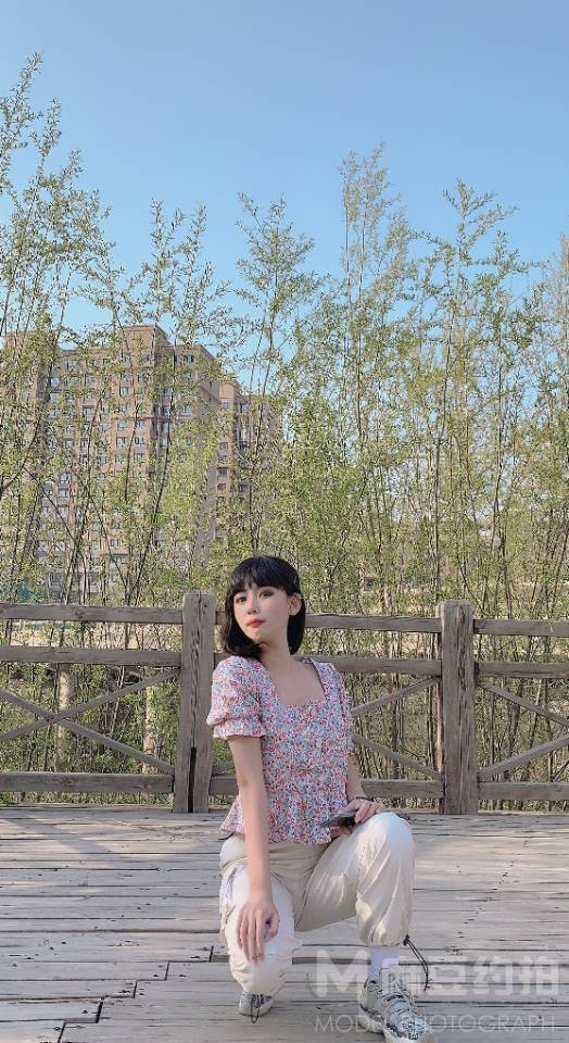 校园模特