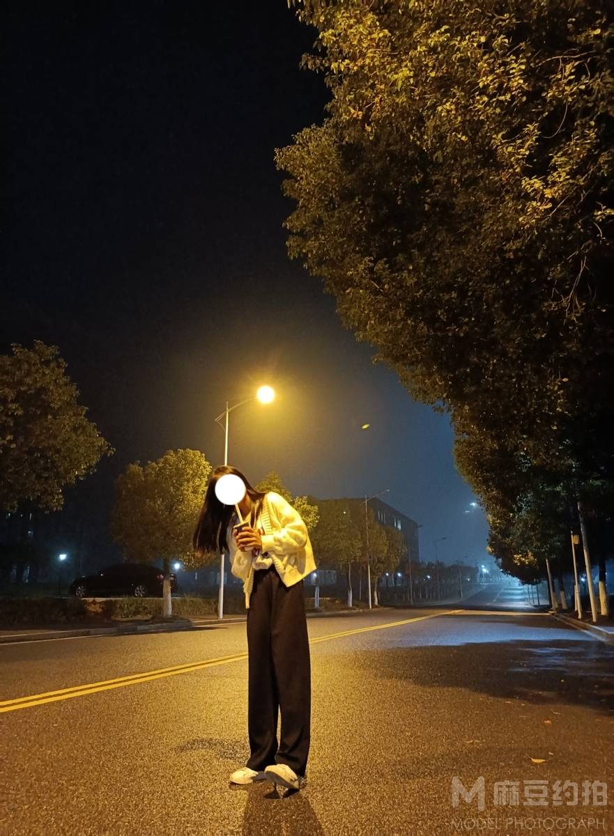 夜景模特