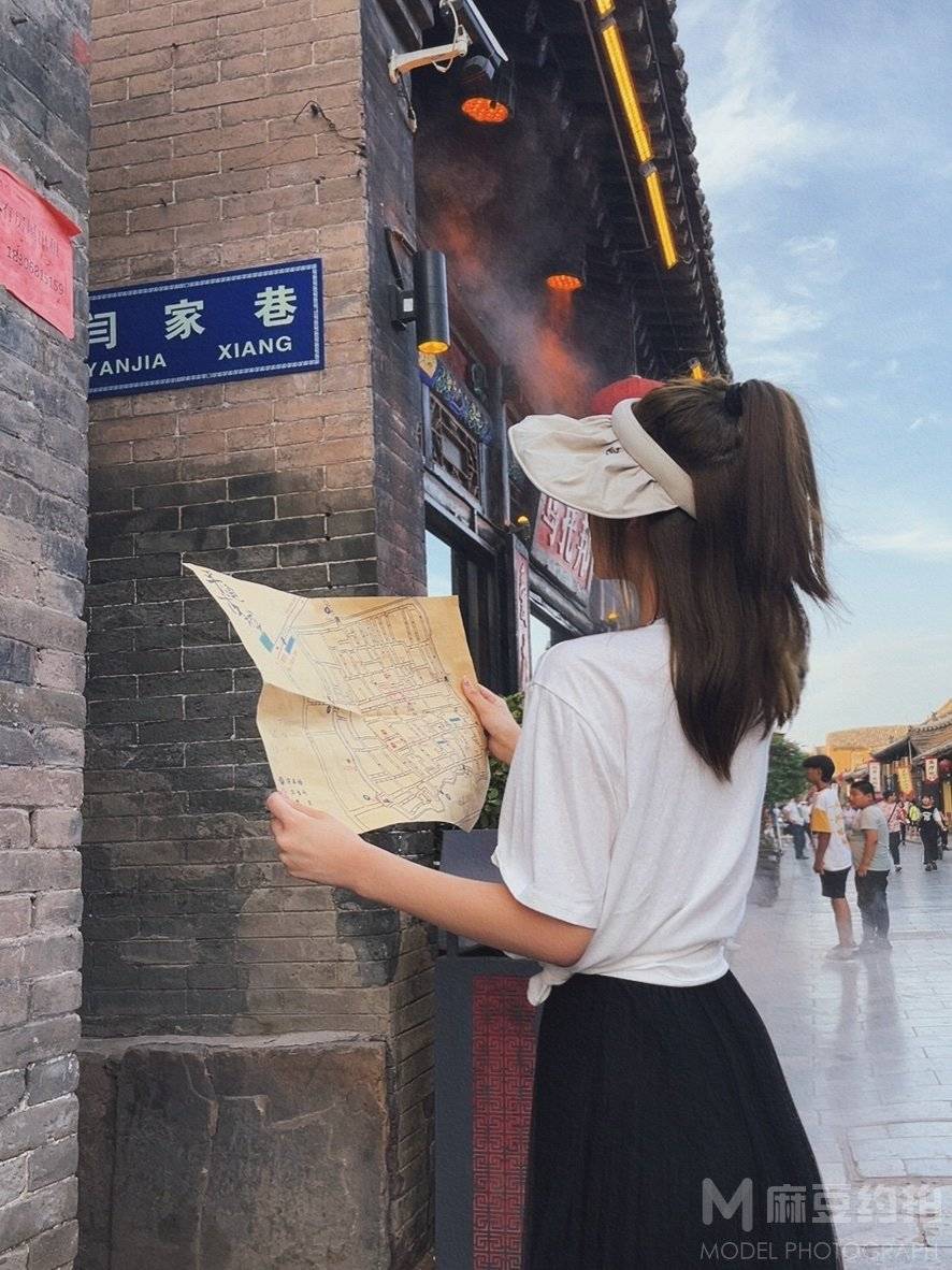 校园模特