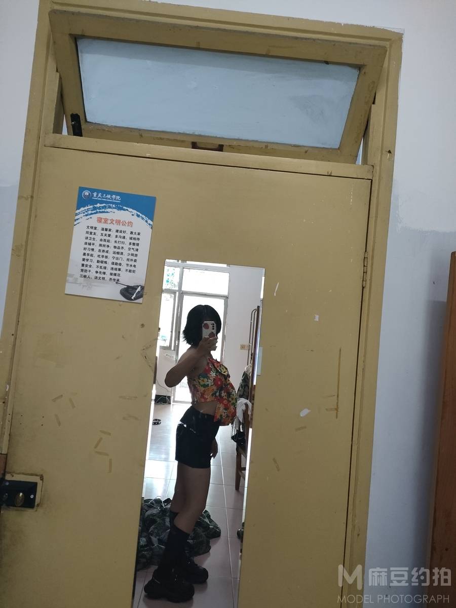 校园模特