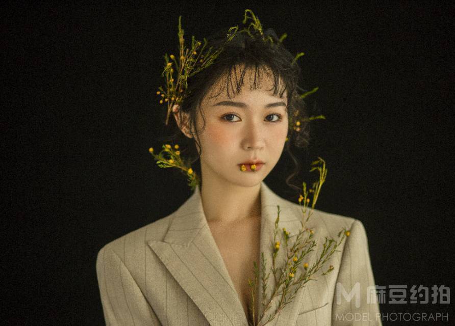 情绪模特