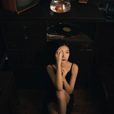 情绪模特