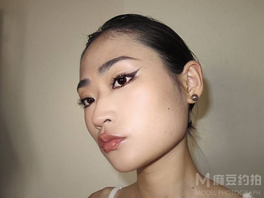 妆容模特
