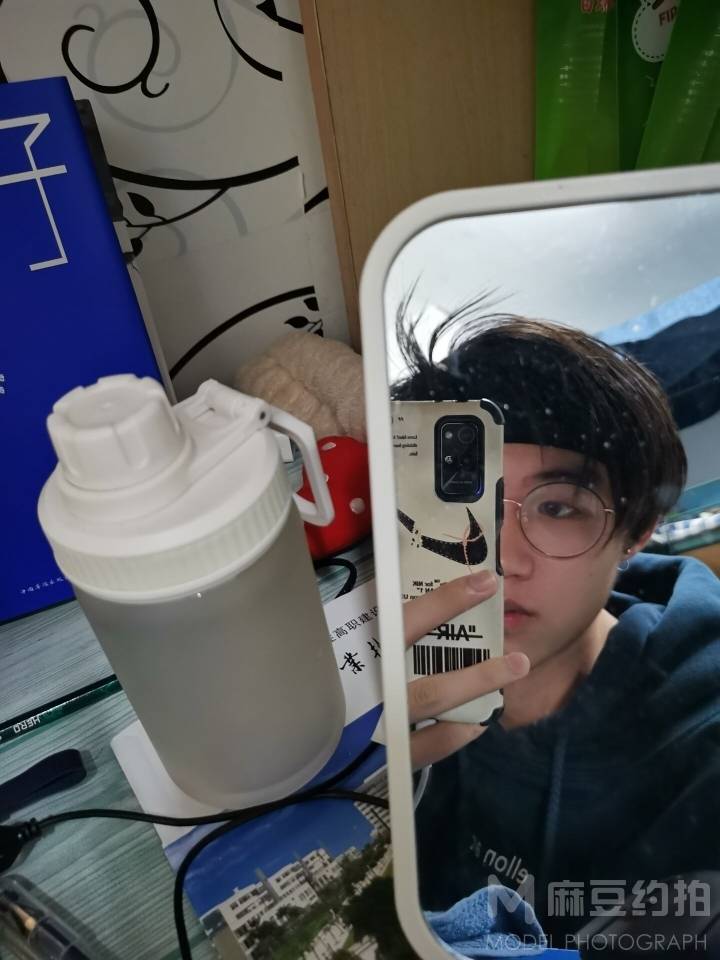 黑白模特