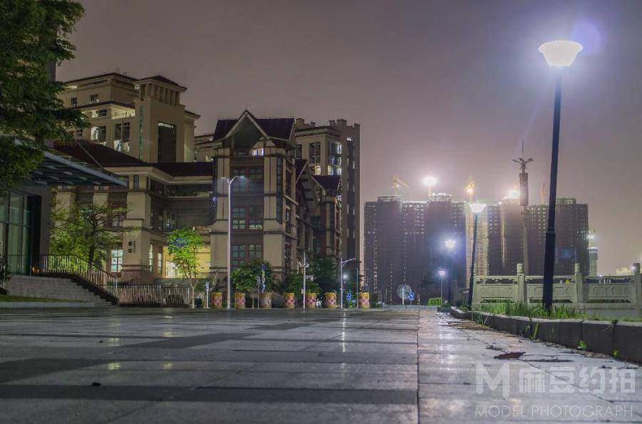 夜景模特